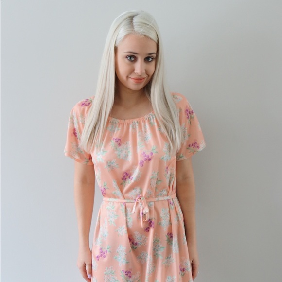 70’s Peachy Sundress with Fruity Floral Pattern - Picture 7 of 7
